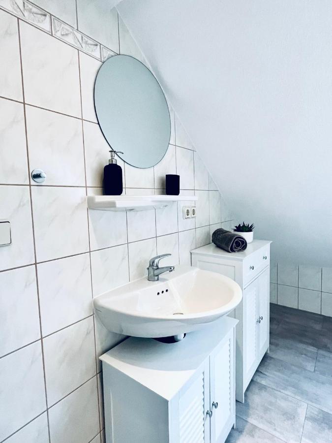 Cityapartment-Smarttv-Kitchen-Car Parking Space-Wlan Erfurt Buitenkant foto